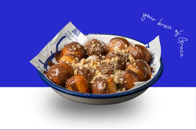 Loukoumades Honighäppchen mit Schokoladensoße
